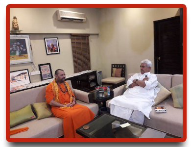 Swamiji with manoj Sinha